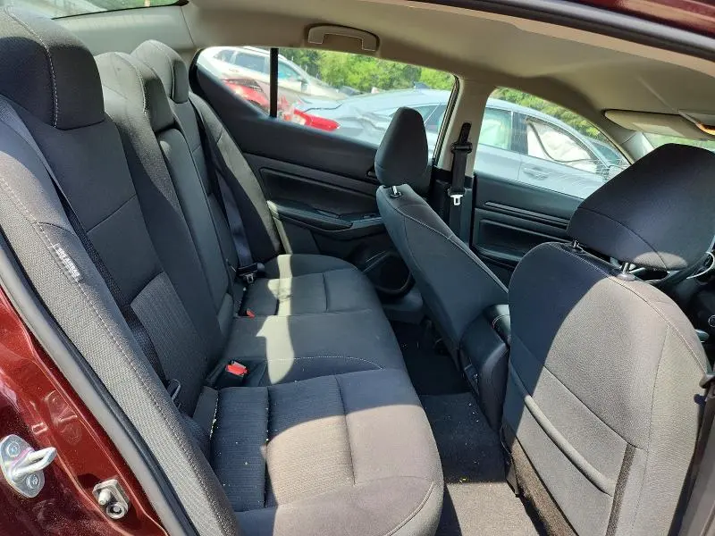 2024 NISSAN ALTIMA SV  