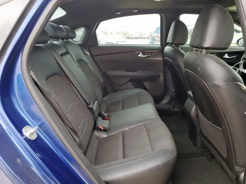 2021 KIA FORTE GT LINE  