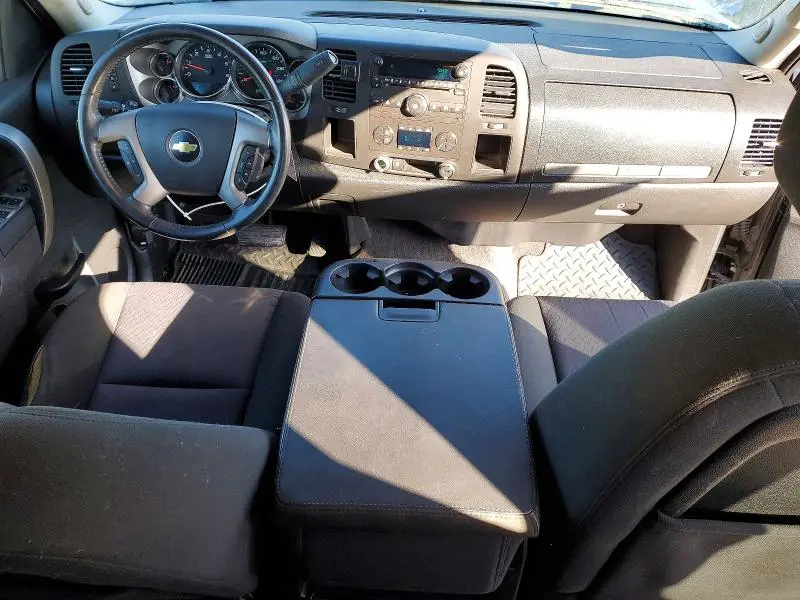 2011 CHEVROLET SILVERADO C1500 LT  