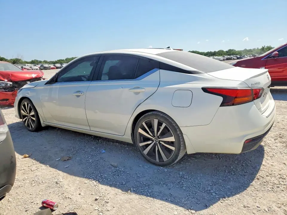 2019 NISSAN ALTIMA SR  