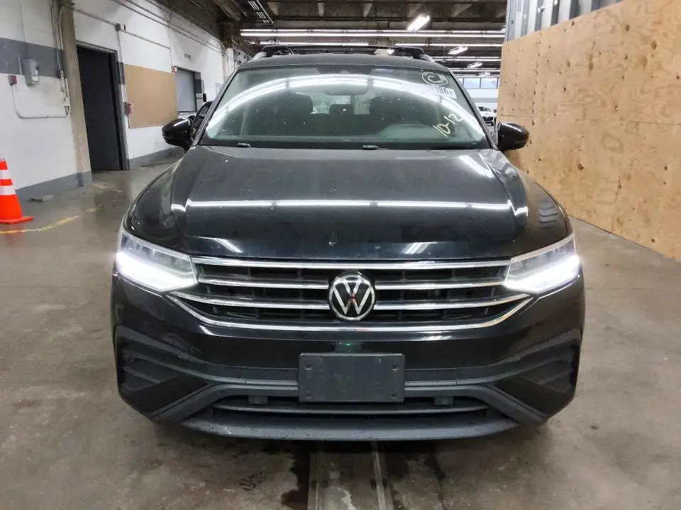 2022 VOLKSWAGEN TIGUAN SE  