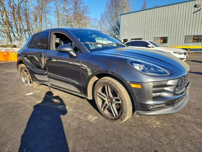 2019 PORSCHE MACAN   