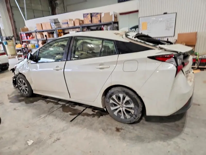 2020 TOYOTA PRIUS LE  