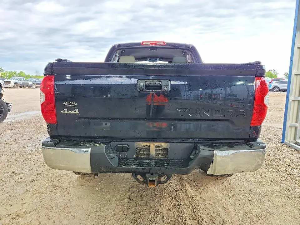 2016 TOYOTA TUNDRA SR5  