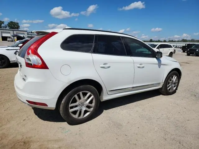 2017 VOLVO XC60 T5  