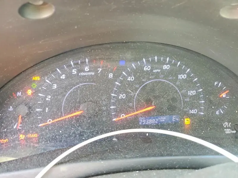 2010 TOYOTA CAMRY LE  