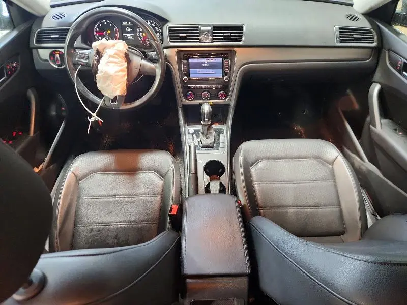 2015 VOLKSWAGEN PASSAT S  