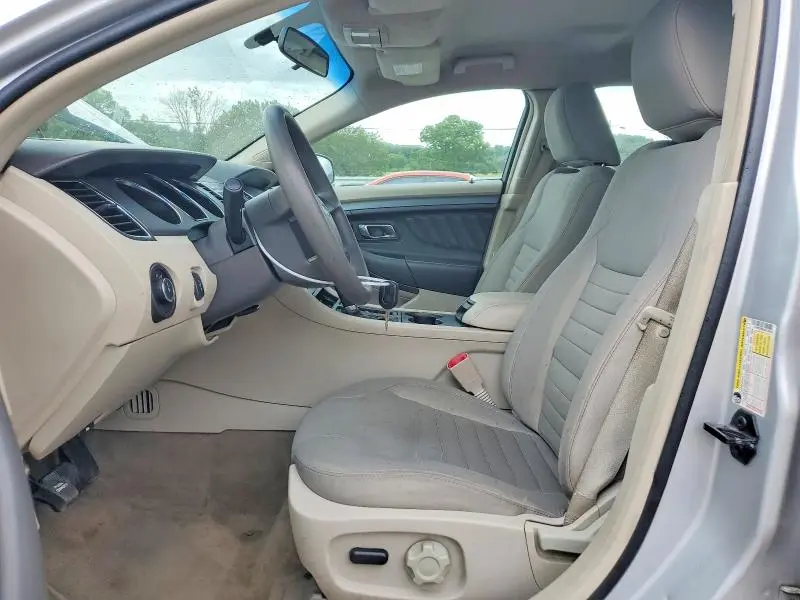 2011 FORD TAURUS SE  