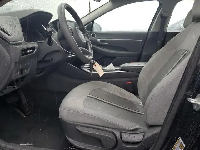 2022 HYUNDAI SONATA SE  