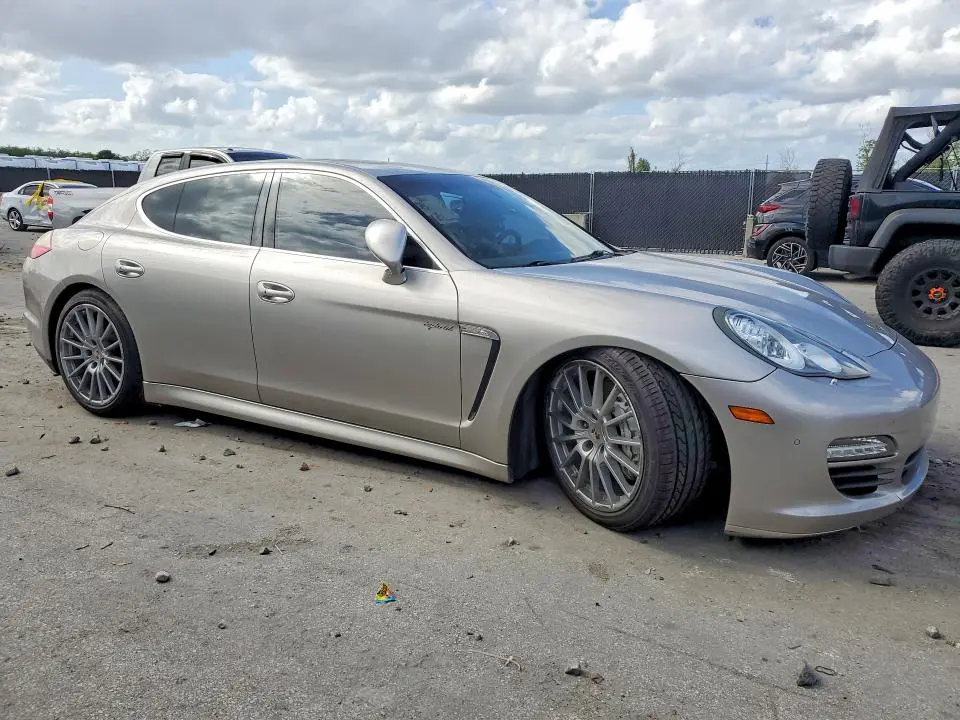 2012 PORSCHE PANAMERA S HYBRID  