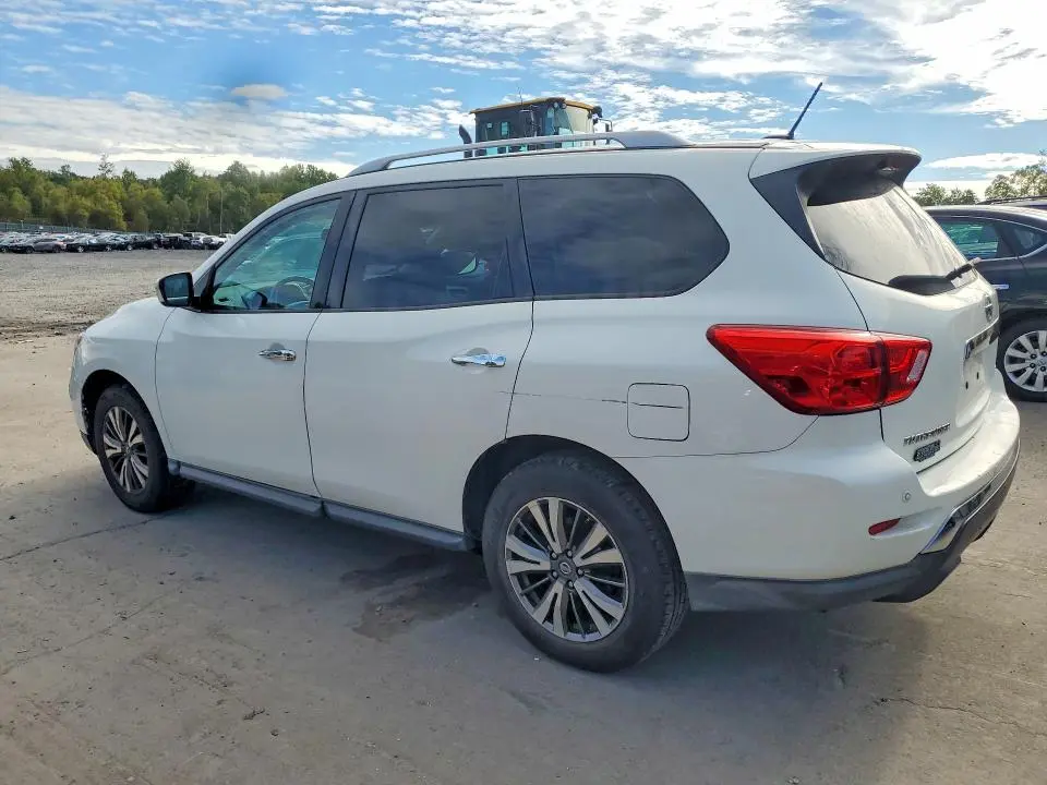 2017 NISSAN PATHFINDER SV  