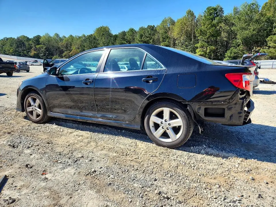 2012 TOYOTA CAMRY SE  