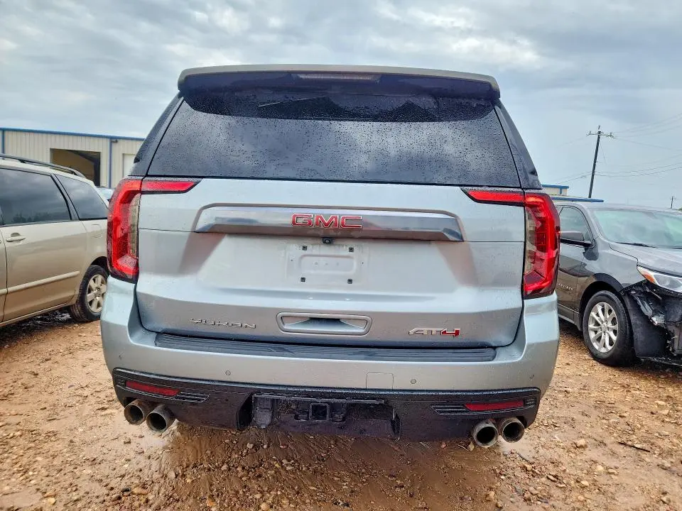 2024 GMC YUKON XL K1500 AT4  