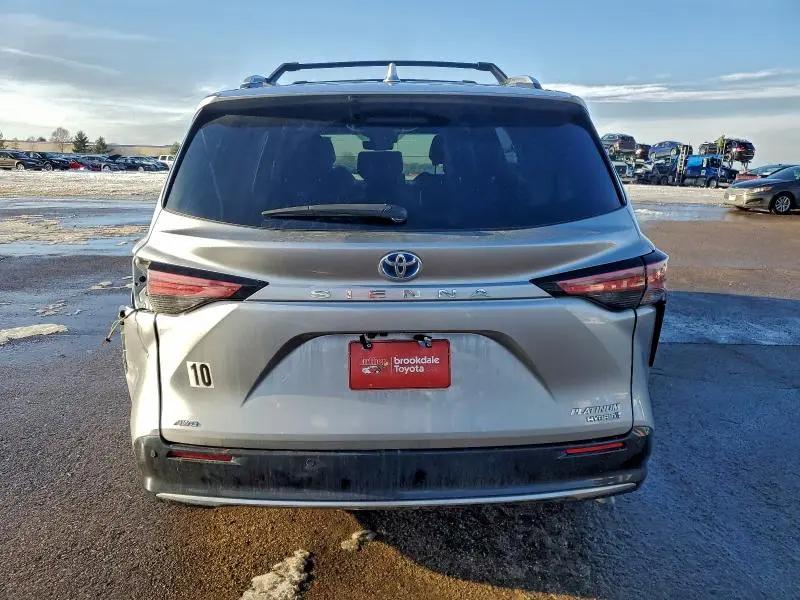 2023 TOYOTA SIENNA LIMITED  