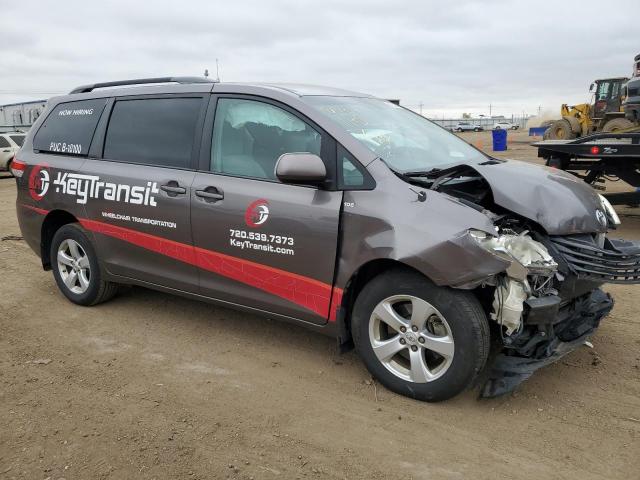 2013 TOYOTA SIENNA LE