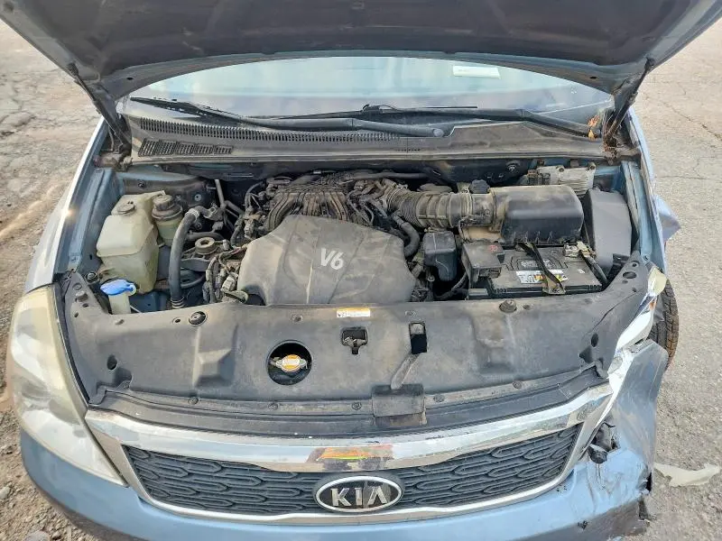2012 KIA SEDONA LX  