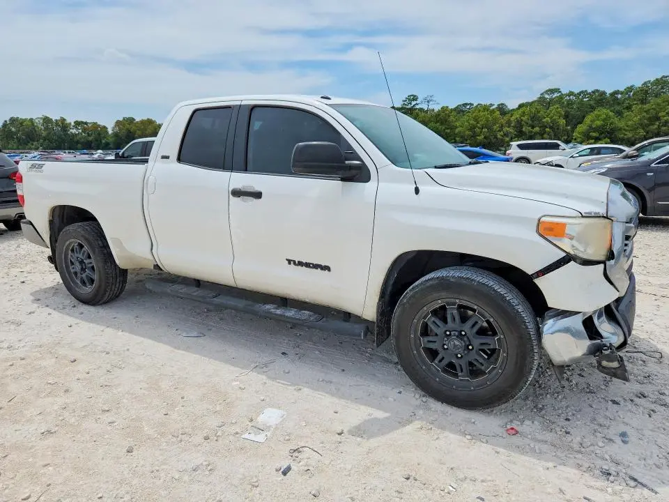 2017 TOYOTA TUNDRA SR5  