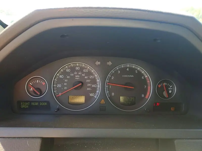 2010 VOLVO XC90 3.2  