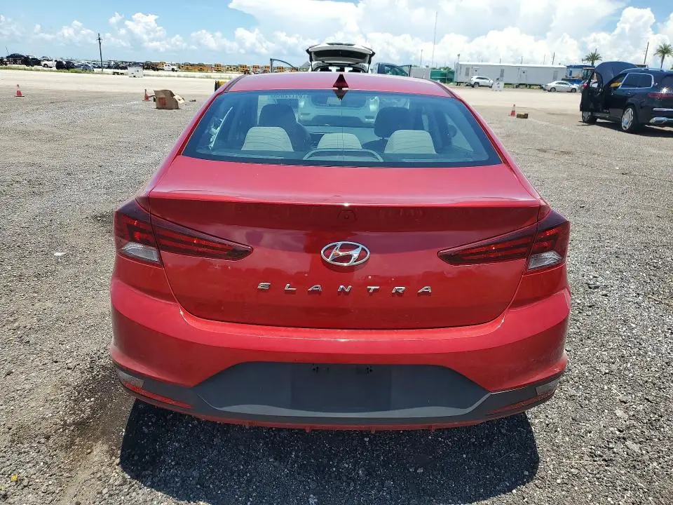 2020 HYUNDAI ELANTRA SEL  