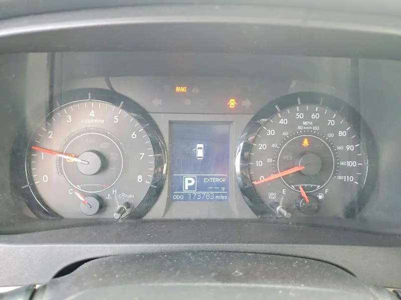 2017 TOYOTA SIENNA LE  