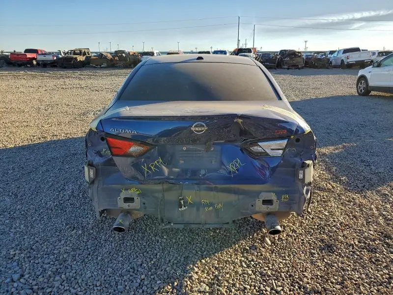 2024 NISSAN ALTIMA SR  