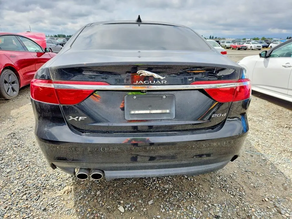 2017 JAGUAR XF PREMIUM  
