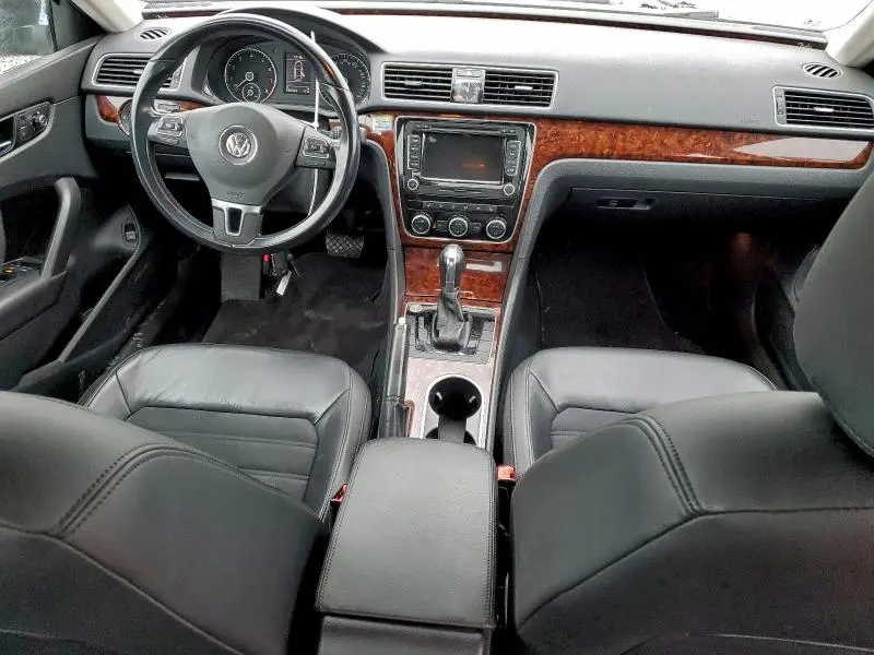 2013 VOLKSWAGEN PASSAT SEL  
