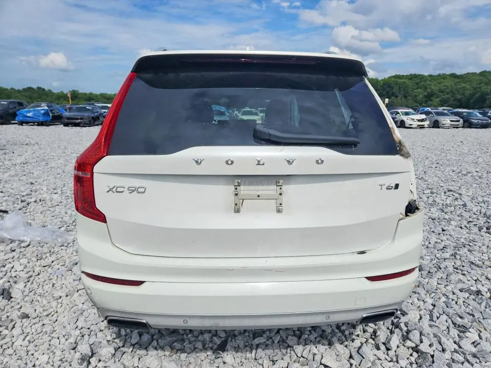 2016 VOLVO XC90 T6  