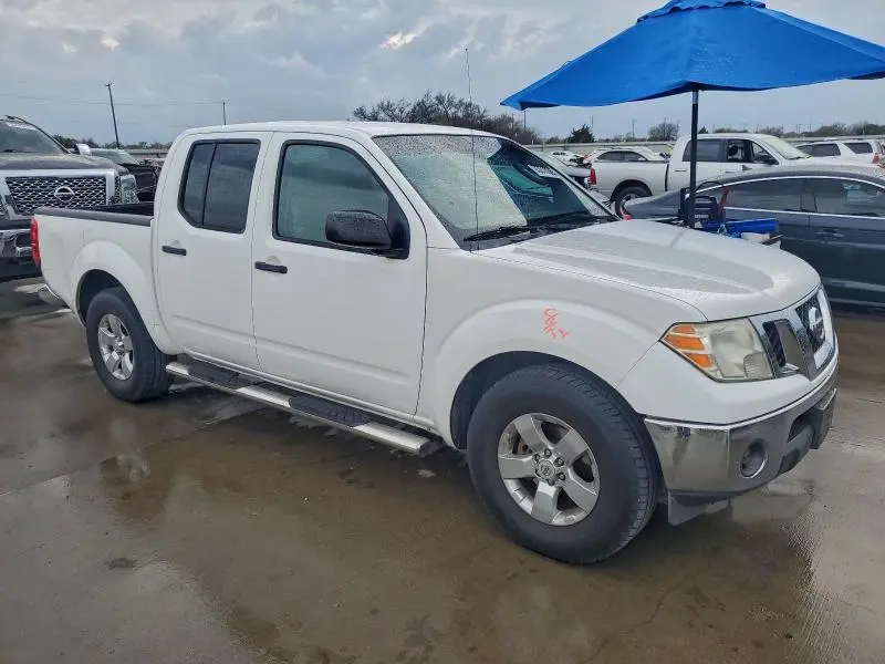 2010 NISSAN FRONTIER CREW CAB SE  
