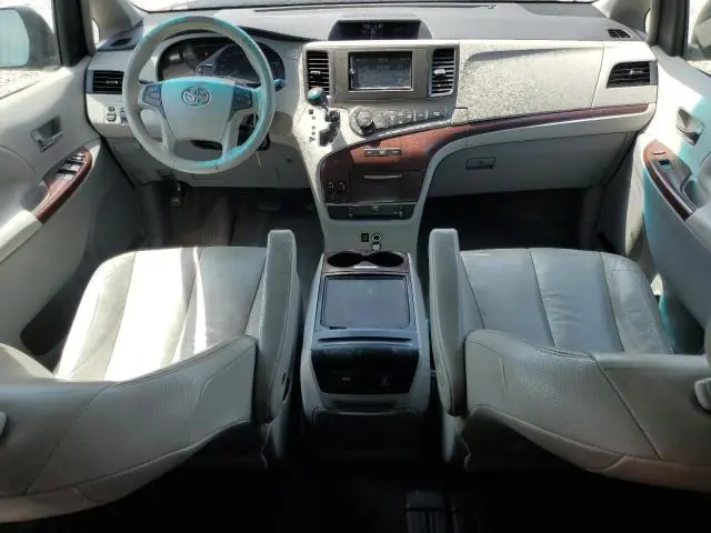 2012 TOYOTA SIENNA XLE  