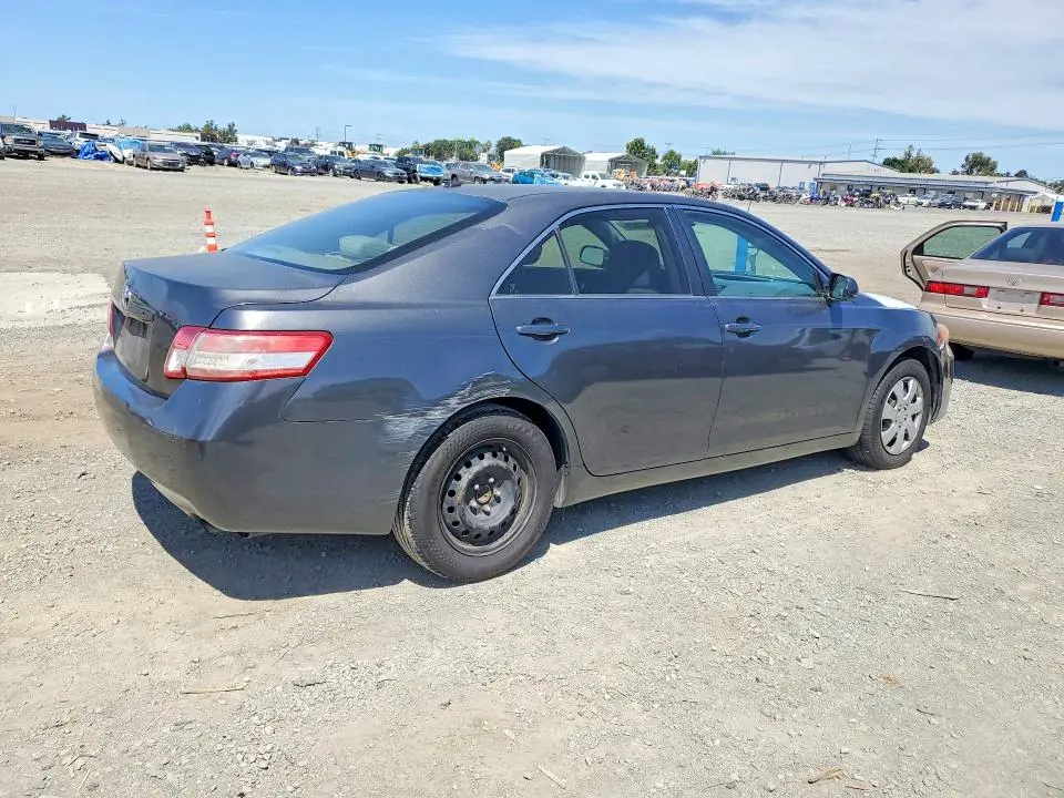2010 TOYOTA CAMRY LE  