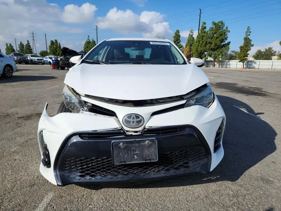 2017 TOYOTA COROLLA SE  