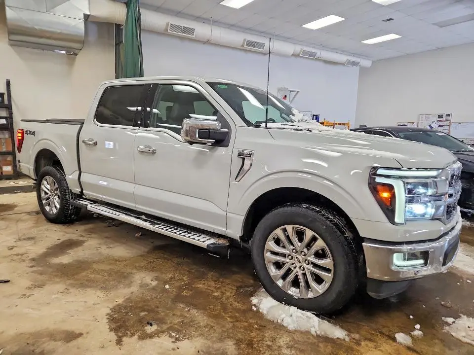2024 FORD F150 LARIAT  