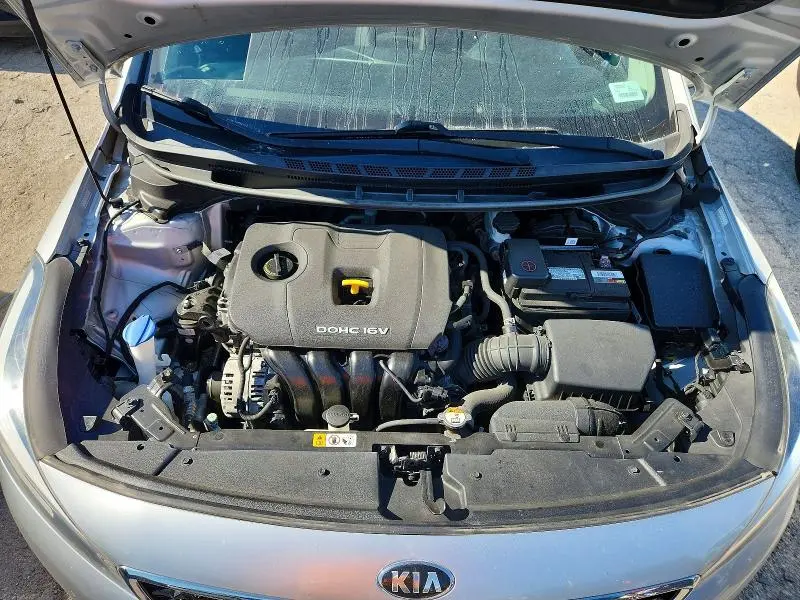 2017 KIA FORTE LX  
