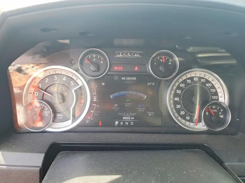 2015 RAM 3500 LARAMIE  