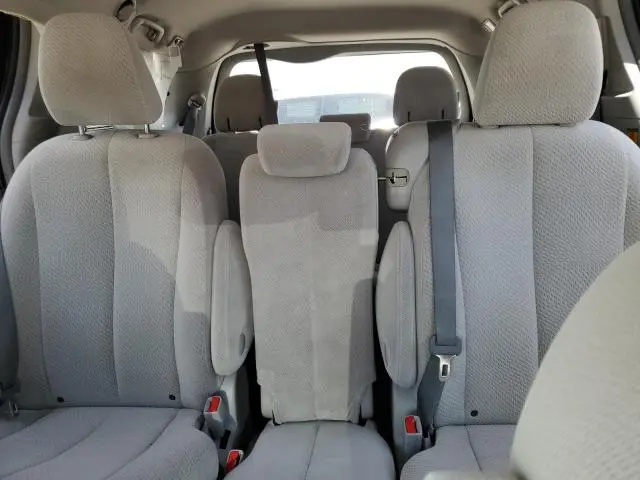 2012 TOYOTA SIENNA LE  