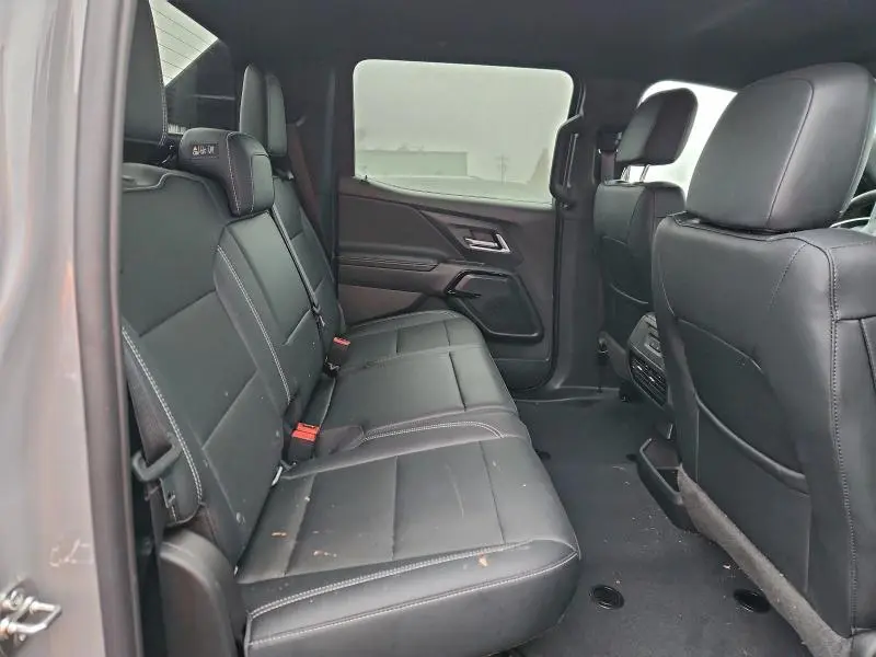 2025 CHEVROLET SILVERADO LT  