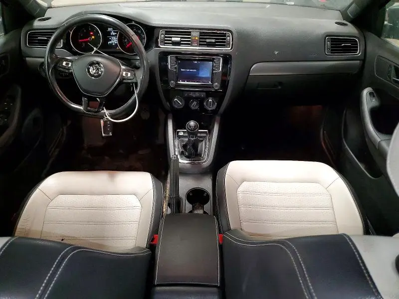 2016 VOLKSWAGEN JETTA SPORT  