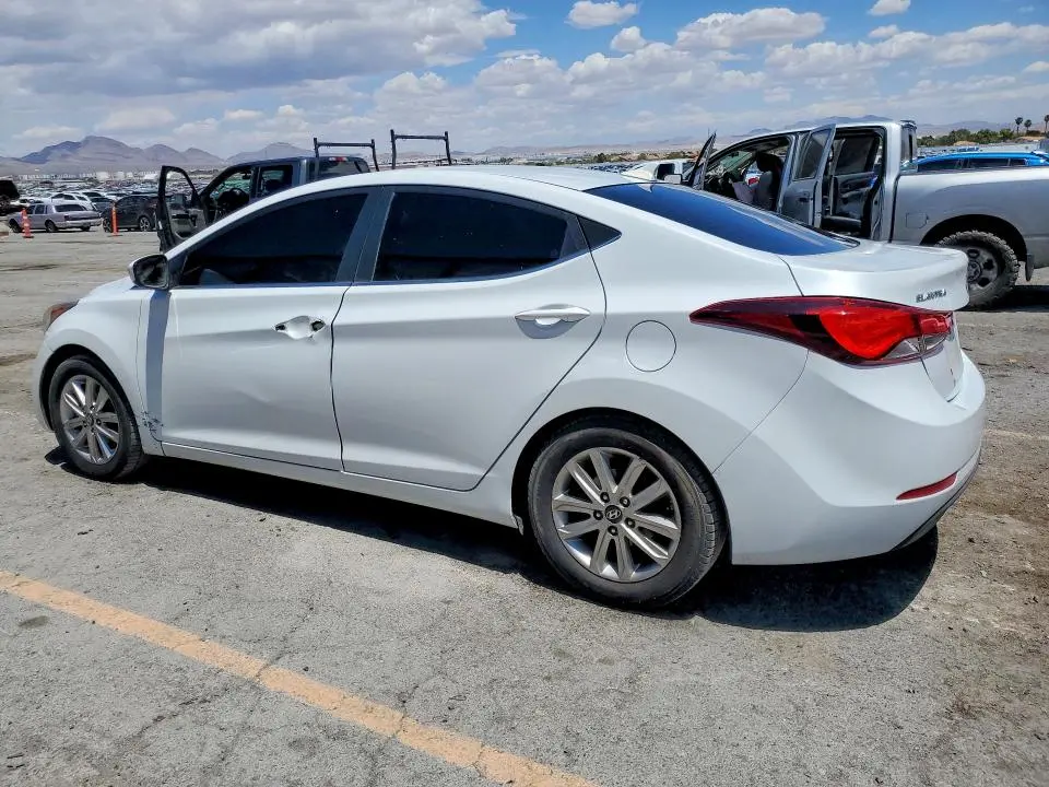 2015 HYUNDAI ELANTRA SE  