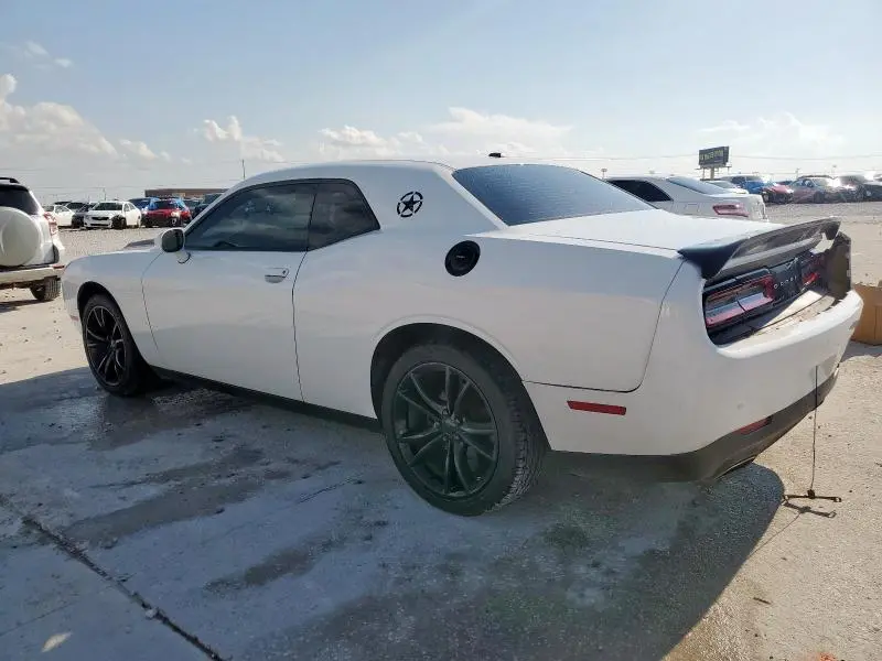 2015 DODGE CHALLENGER SXT  