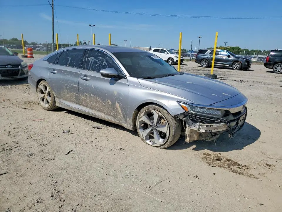 2020 HONDA ACCORD TOURING  