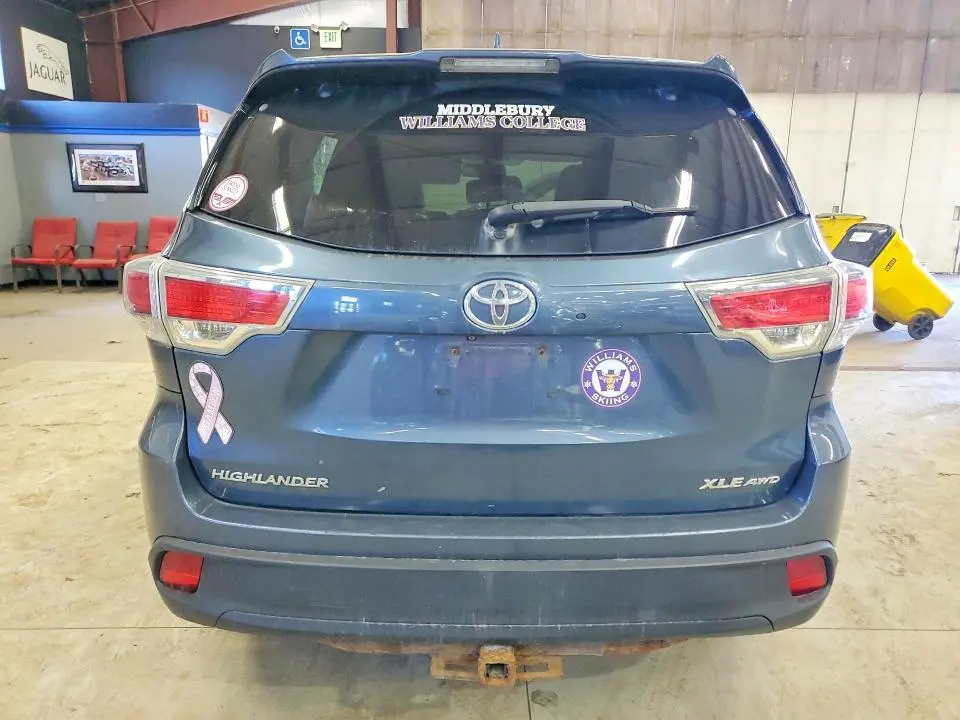 2014 TOYOTA HIGHLANDER XLE  