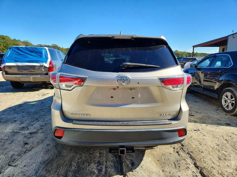 2014 TOYOTA HIGHLANDER XLE  