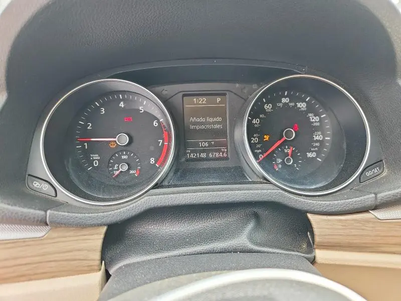 2017 VOLKSWAGEN PASSAT SE  