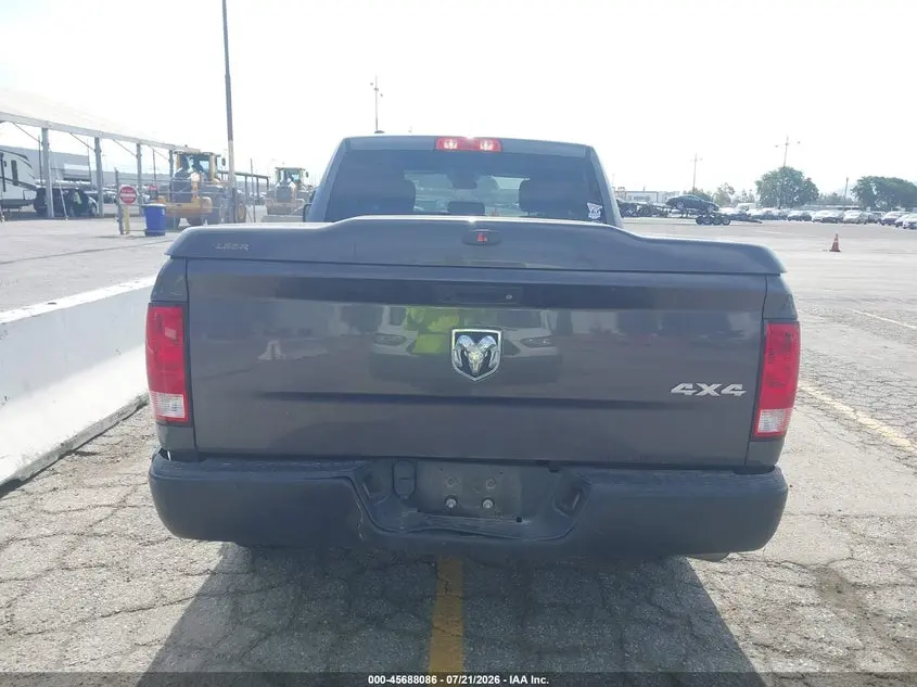 2018 RAM 1500 TRADESMAN  4X4 6'4 BOX