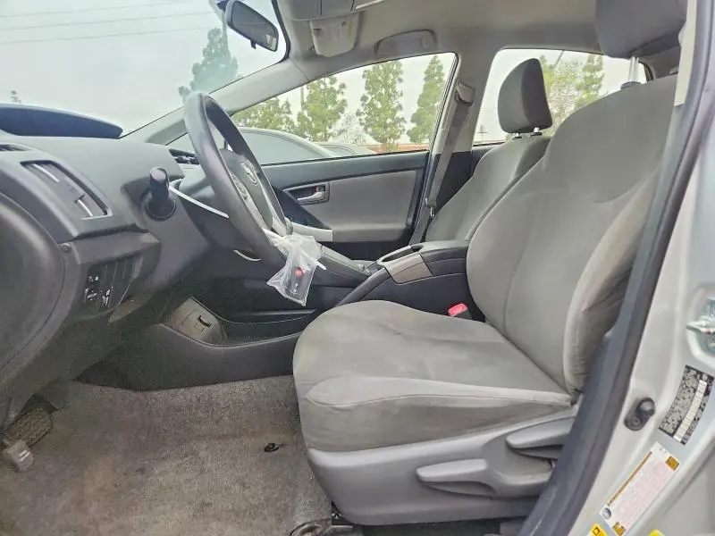 2013 TOYOTA PRIUS TWO  