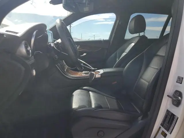 2019 MERCEDES-BENZ GLC 300  