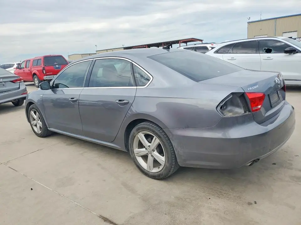 2014 VOLKSWAGEN PASSAT S  