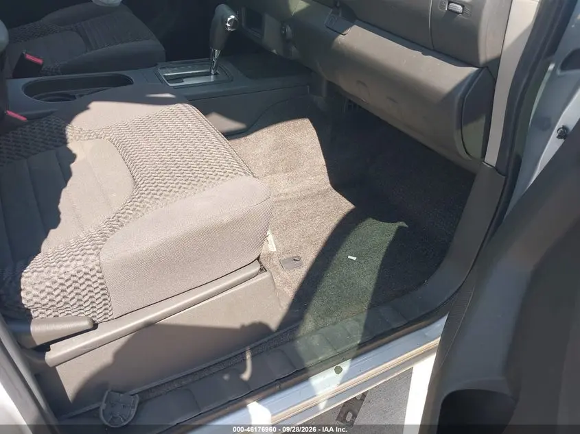 2012 NISSAN FRONTIER SV