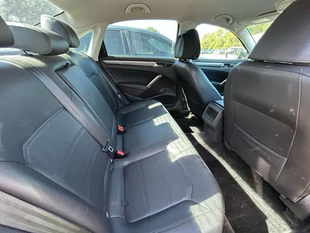 2017 VOLKSWAGEN PASSAT R-LINE  